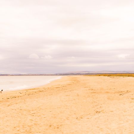 Hotel Dornoch Station Exterior foto The beach at West Bay